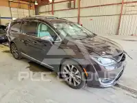2017 Chrysler PACIFICA фото