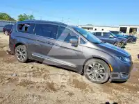 2017 Chrysler PACIFICA фото