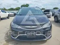 2017 Chrysler PACIFICA photo