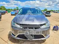 2017 Chrysler PACIFICA фото