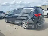 2017 Chrysler PACIFICA photo
