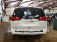 2017 Chrysler PACIFICA photo