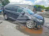 2017 Chrysler PACIFICA фото