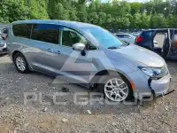 2017 Chrysler PACIFICA photo