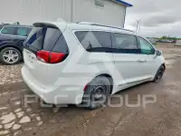 2017 Chrysler PACIFICA фото