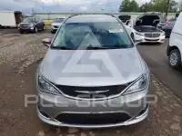 2017 Chrysler PACIFICA фото