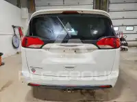 2017 Chrysler PACIFICA фото