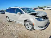 2017 Chrysler PACIFICA photo