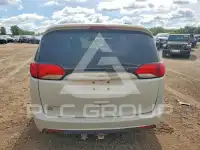 2017 Chrysler PACIFICA photo