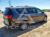 2017 Chrysler PACIFICA фото