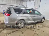 2017 Chrysler PACIFICA фото