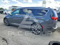 2017 Chrysler PACIFICA photo