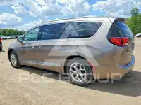 2017 Chrysler PACIFICA photo