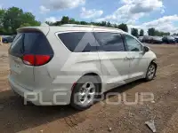 2017 Chrysler PACIFICA photo