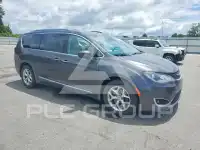 2017 Chrysler PACIFICA photo