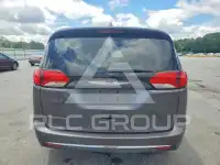 2017 Chrysler PACIFICA photo