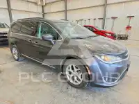 2017 Chrysler PACIFICA фото