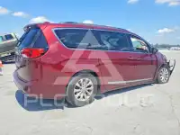 2017 Chrysler PACIFICA фото