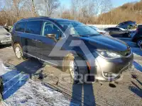 2017 Chrysler PACIFICA photo
