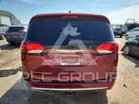 2017 Chrysler PACIFICA photo