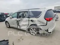 2017 Chrysler PACIFICA photo