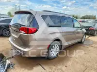 2017 Chrysler PACIFICA photo