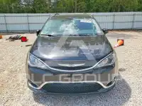 2017 Chrysler PACIFICA photo