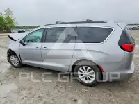 2017 Chrysler PACIFICA photo