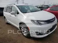 2017 Chrysler PACIFICA photo
