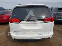 2017 Chrysler PACIFICA photo