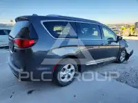2017 Chrysler PACIFICA фото
