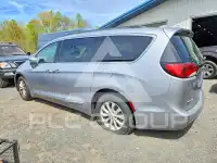 2017 Chrysler PACIFICA photo