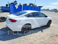 2017 Chrysler 200 фото