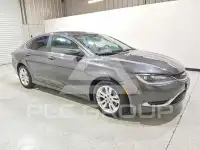 2017 Chrysler 200 photo