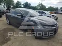 2017 Chrysler 200 photo