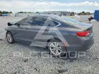 2017 Chrysler 200 фото