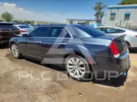 2017 Chrysler 300 photo