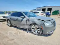 2017 Chrysler 300 фото