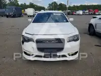 2017 Chrysler 300 фото