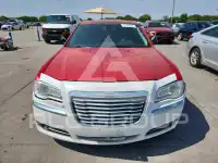 2017 Chrysler 300 photo
