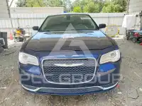 2017 Chrysler 300 фото