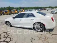 2017 Chrysler 300 фото