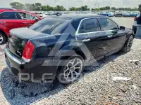 2017 Chrysler 300 фото