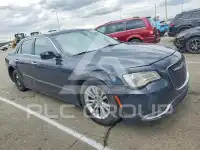 2017 Chrysler 300 фото