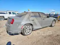2017 Chrysler 300 фото