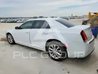 2017 Chrysler 300 photo