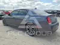 2017 Chrysler 300 фото