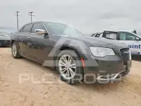 2017 Chrysler 300 photo