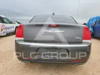 2017 Chrysler 300 photo