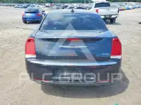2017 Chrysler 300 photo